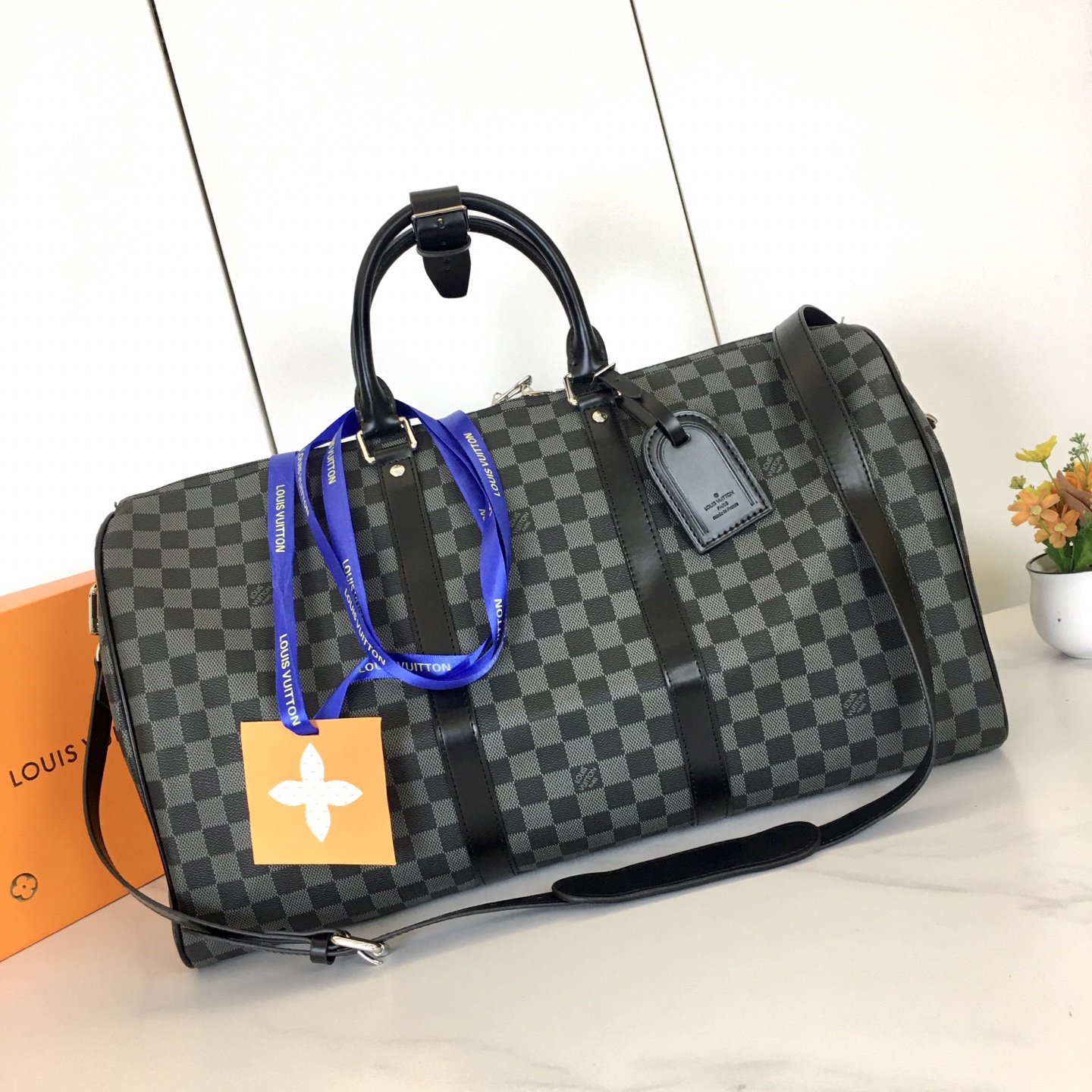 LV bag 664